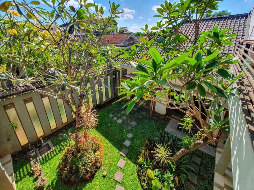 Rumah Eyang Tardjo Syariah Mitra RedDoorz Hotel in Indonesia