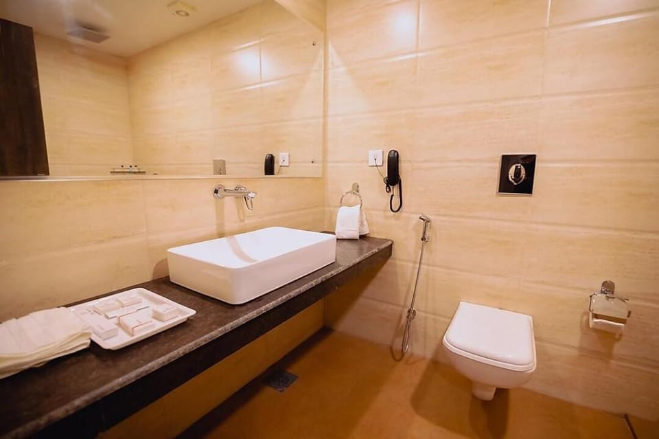 THE AZARA Hotel in India