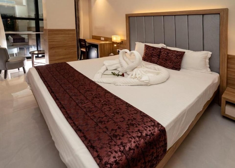 HOTEL SUYOG RESIDENCY Hotel in Maharashtra