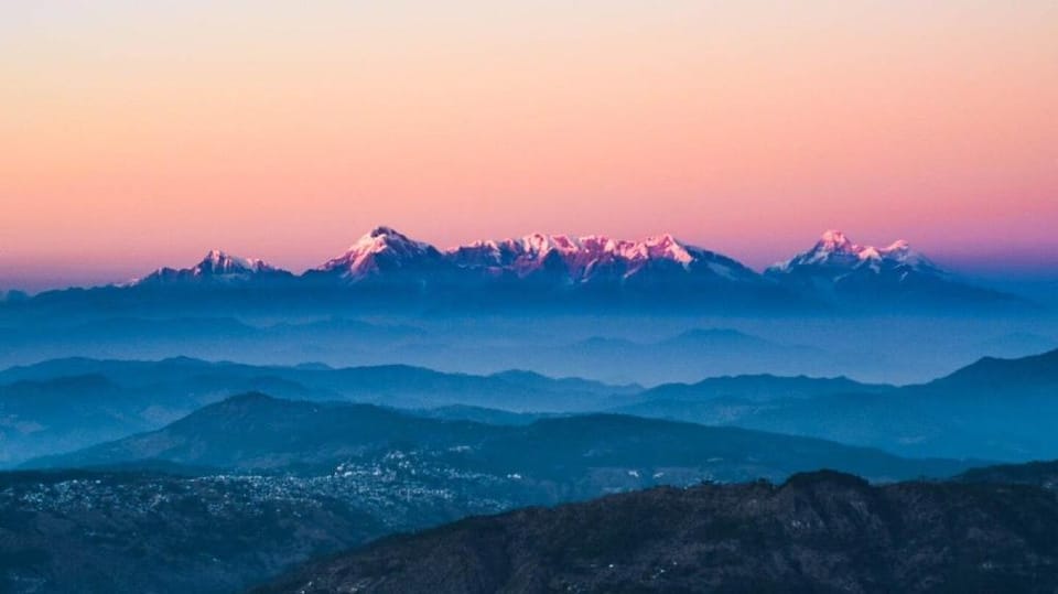 Unique space for the family in Bhimtal,snowy view Villa in Uttarakhand