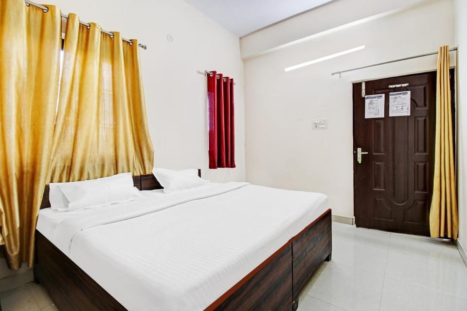 Hotel O JR Hotel Hotel in Lucknow