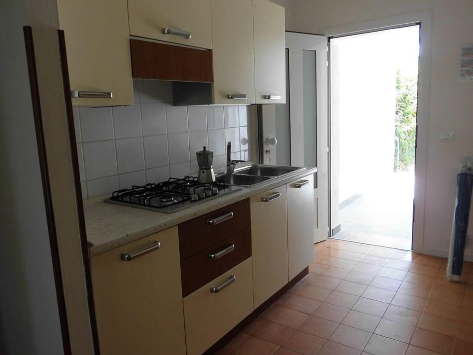 Beautiful Villa For 6 People - Tv - Ac Villa in Porto Santa Margherita