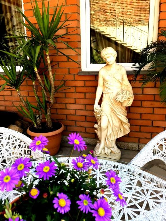 Green Garden Vacation rental in Tbilisi, Georgia