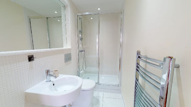 Two Bedroom Apartment in Lime House Apartment in London