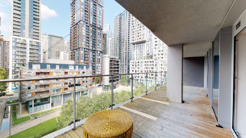 Two Bedroom Apartment in Lime House Apartment in London