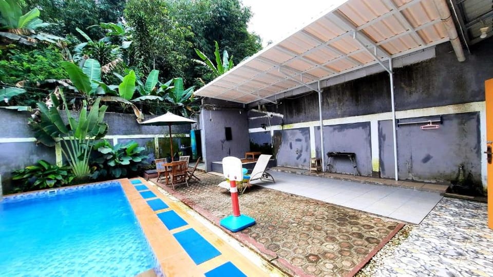 Villa Dhanty Villa in Cisarua