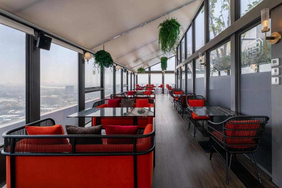Wyndham Bangkok Queen Convention Centre - SHA Extra Plus Hotel in Bangkok