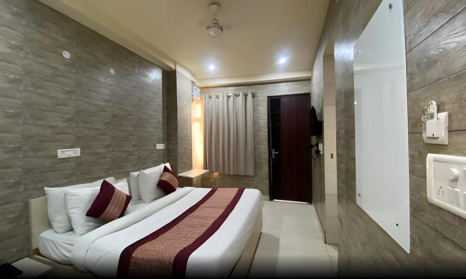 Hotel Red Chilly Hotel in Delhi