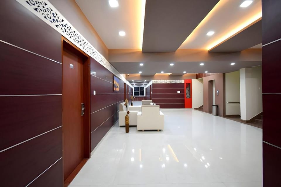 The Sky Imperial  Hotel Gopal Darshan Hotel in Rajasthan