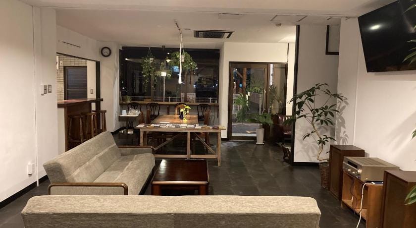 J-Hoppers Beppu Guesthouse Bed and Breakfast in Japan