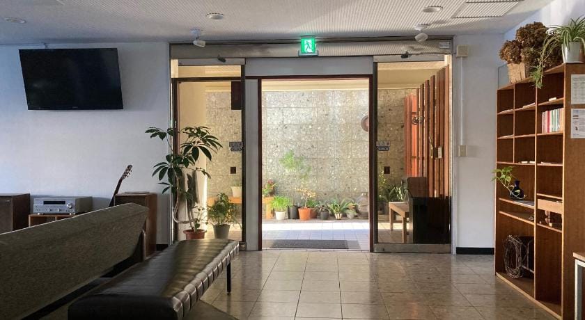 J-Hoppers Beppu Guesthouse Bed and Breakfast in Japan