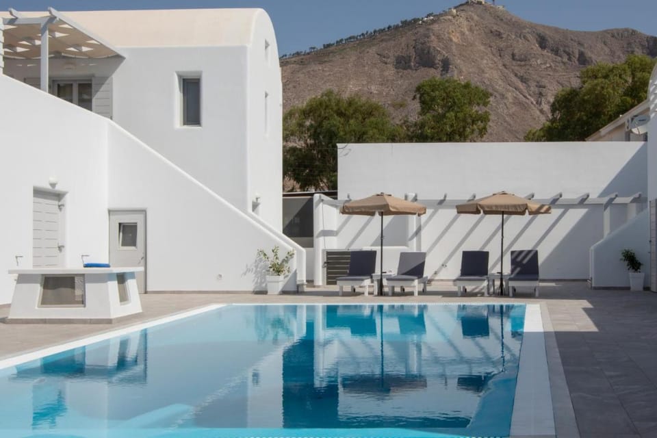 Petra Aqua Villa Bed and Breakfast in Perissa