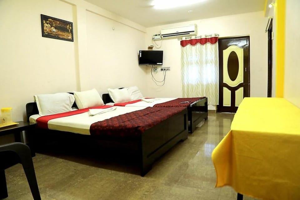 Royal Sri Amirthayoga Hotel in Tamil Nadu