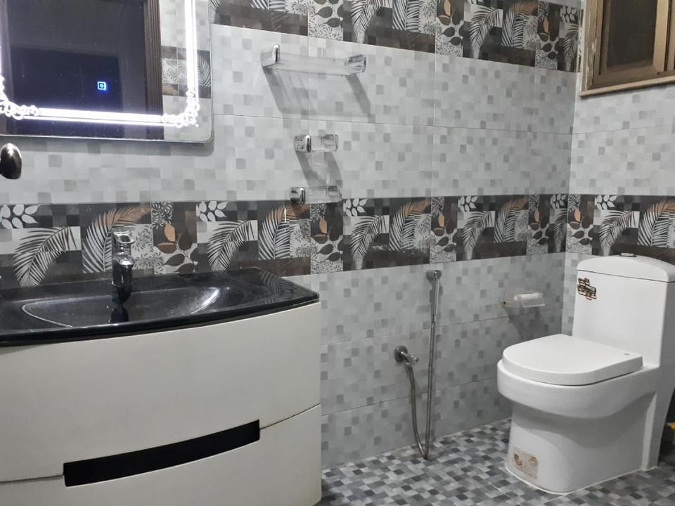 Bright & Stylish House 3BHK Near Lahore Ring Road Vacation rental in Lahore