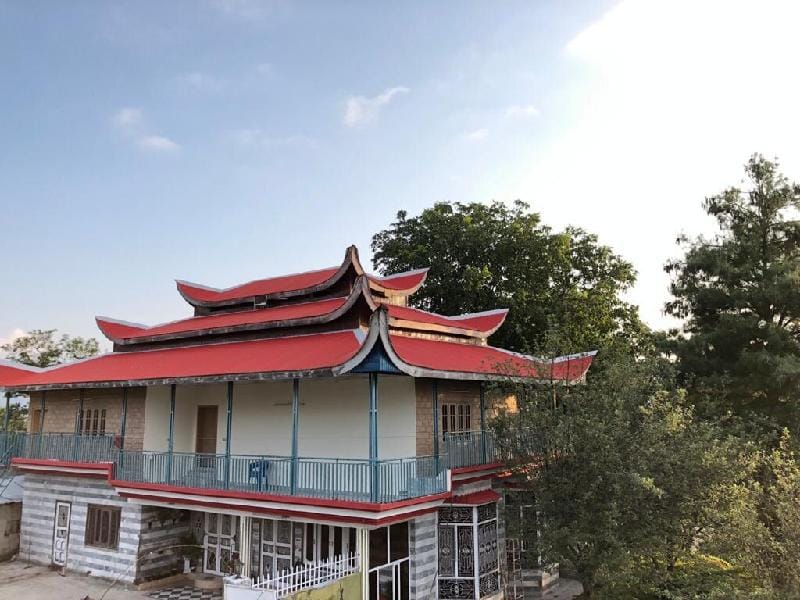 cheerful 3 bedroom house with parking Apartment in Punjab