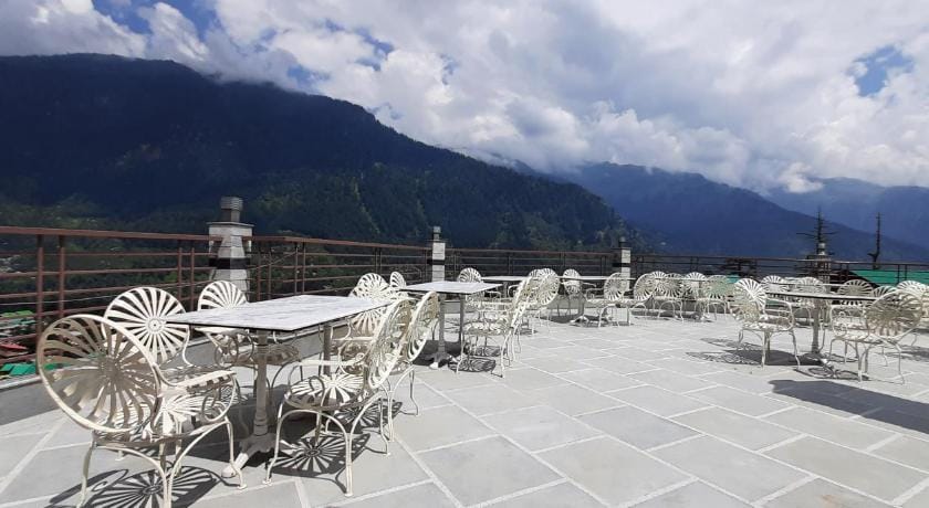 Mastiff Xanadu Hotel in Manali