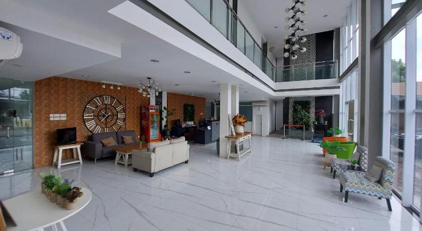 OYO 90584 Rumah Familiku Syariah Hotel in Surabaya