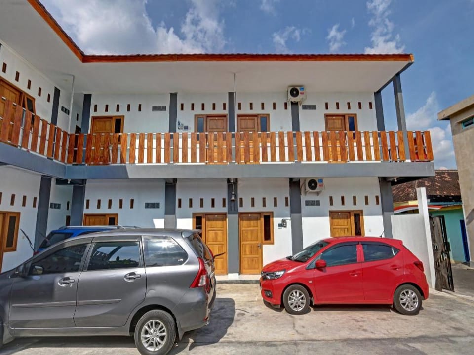 SPOT ON 90577 Griya Afifah Syariah Hotel in Indonesia