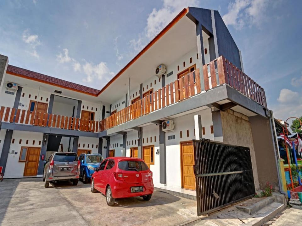 SPOT ON 90577 Griya Afifah Syariah Hotel in Indonesia
