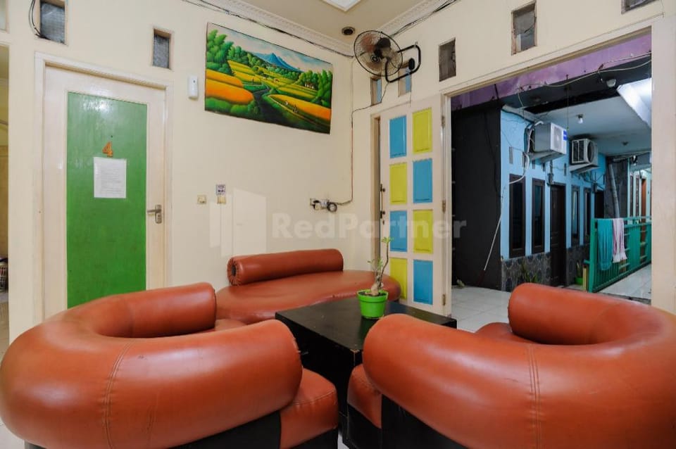 Fajar Inn Mitra RedDoorz Hotel in West Java