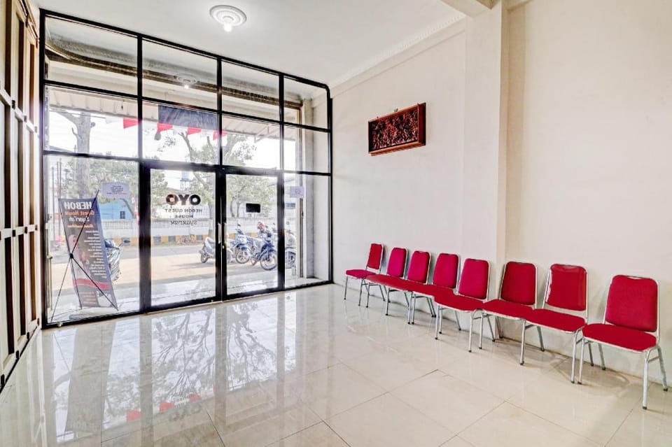 OYO Life 90570 Heboh Guest House Syariah Hotel in West Java