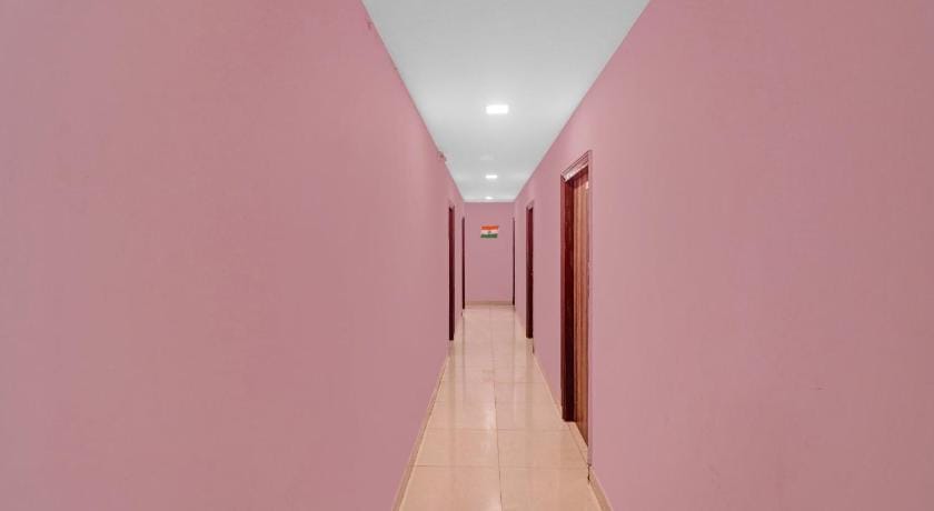 Hotel O Cherry Inn Hotel in Delhi