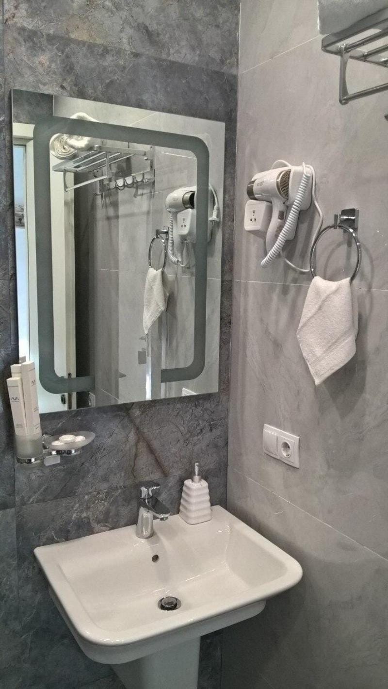 King David Tbilisi, Fully Furnished Studio 143A Vacation rental in Tbilisi, Georgia