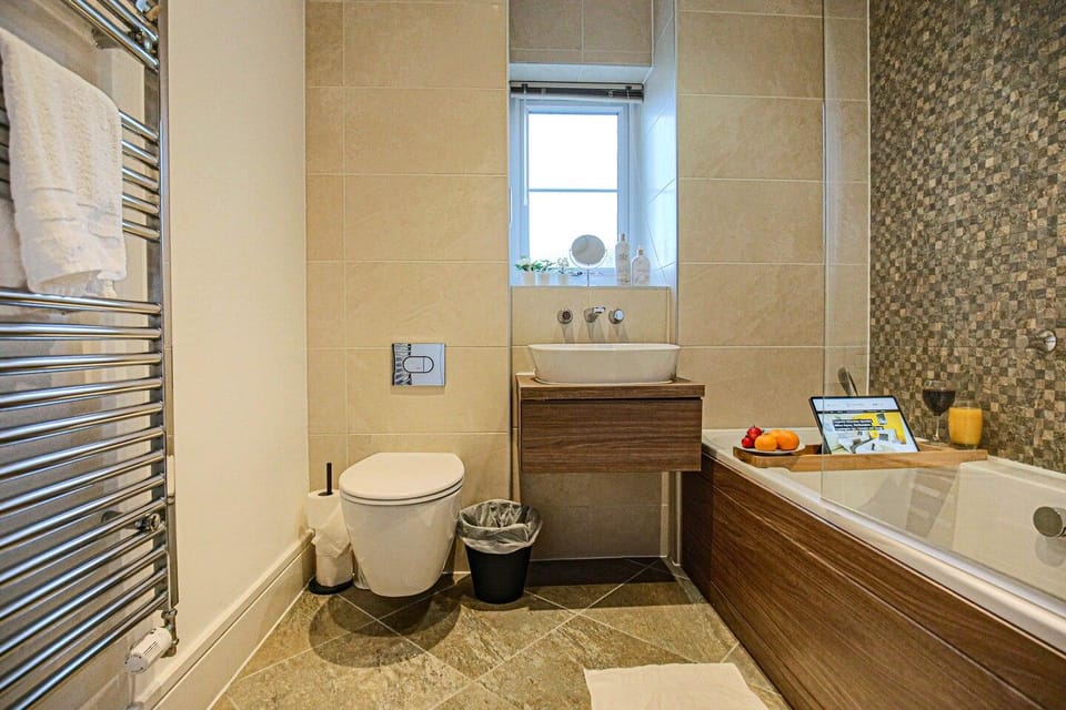 Rowditch Apartment by Yoko Property Apartment in Aylesbury Vale