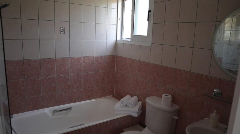 Dianas Heights 2 bed townhouse with communal pool Vacation rental in Peyia