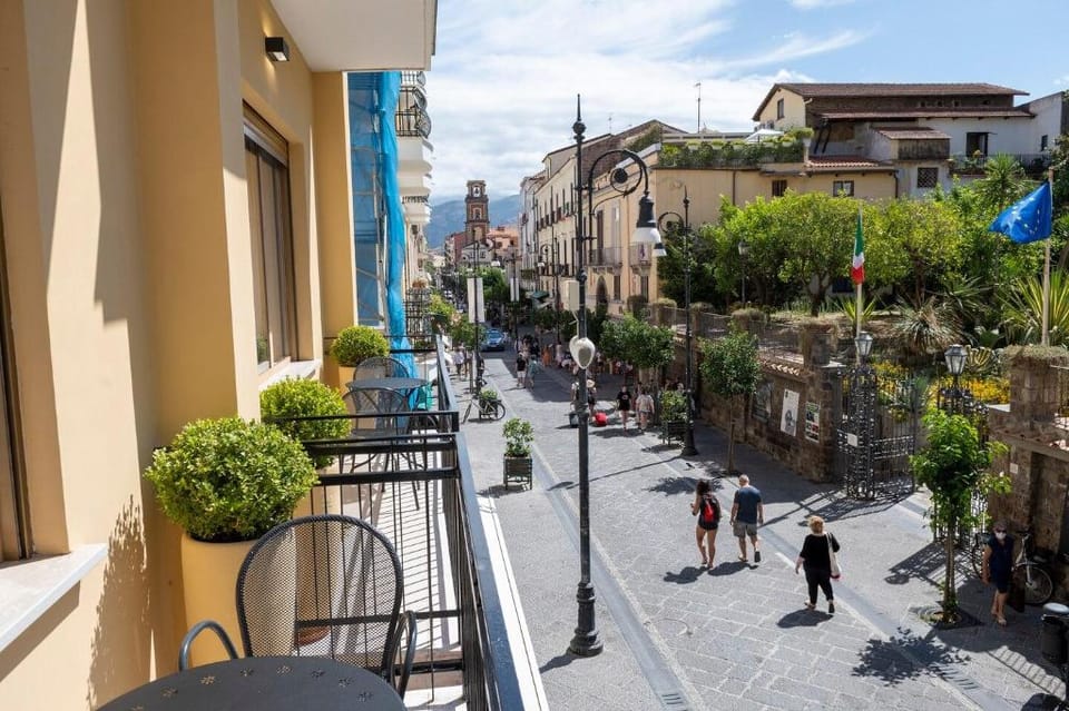 Suite Pino in appartamento centro storico Sorrento Apartment in Sorrento