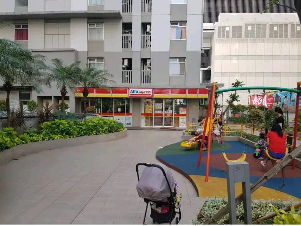 Sea View Studio With 2 Beds FAST wifi, and Mall. Apartment in Jakarta