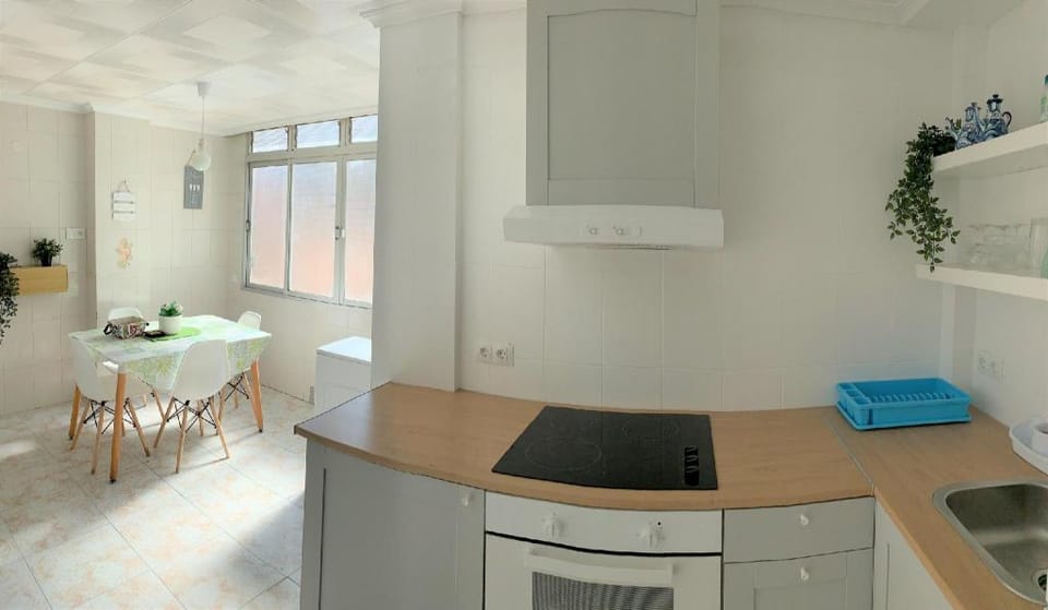 Perfect Space to Relax 3 Bedroom Apartment with Balcony ESP2EV Apartment in Alicante