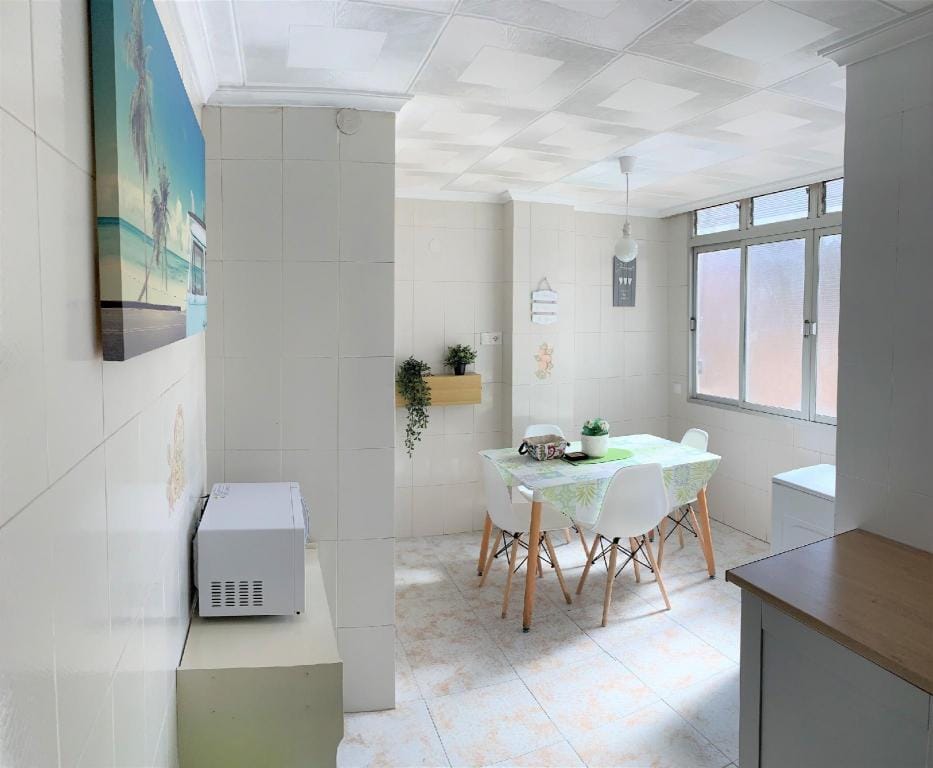 Perfect Space to Relax 3 Bedroom Apartment with Balcony ESP2EV Apartment in Alicante