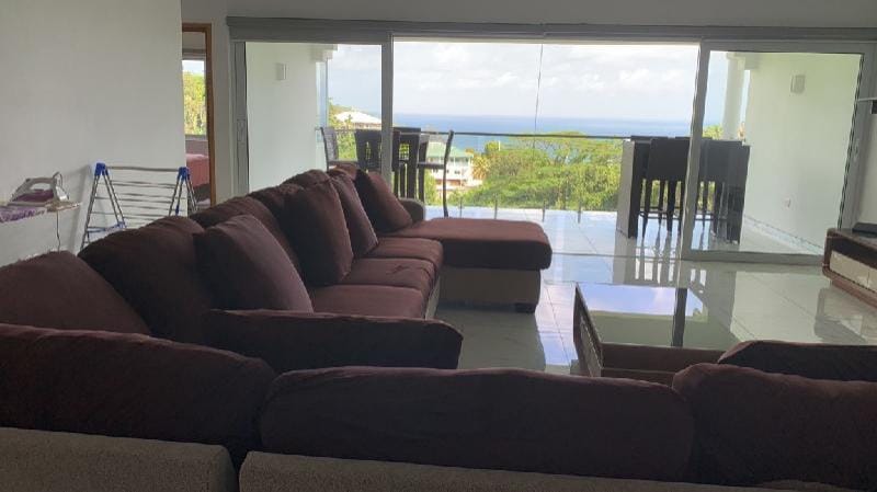 Cheerful  2 bedroom house at Anse Poules Blues Vacation rental in Africa