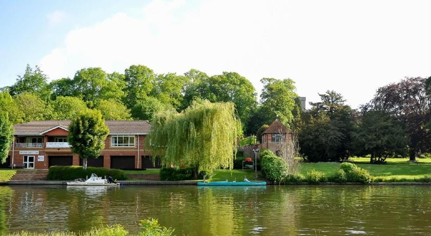 Heritage Place by Select SA Duplex Apartment in Reading