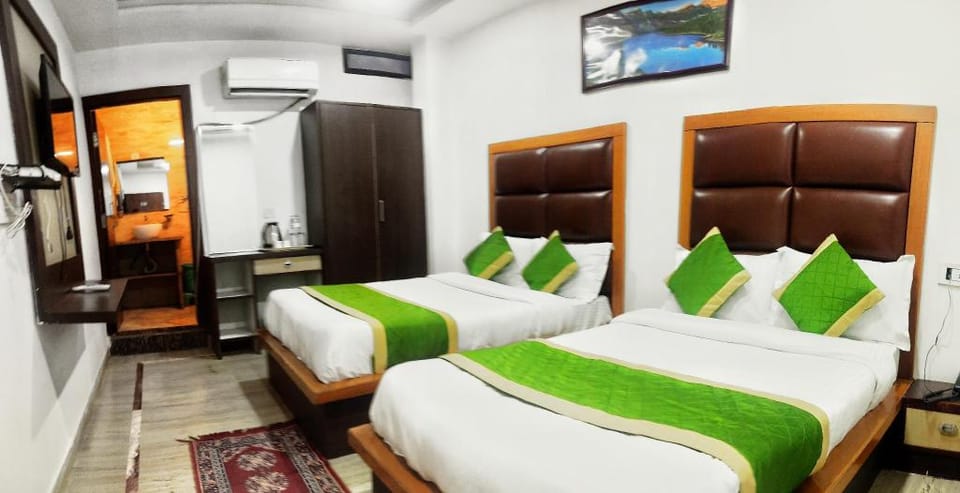 Hotel Taj Green Apartment in Agra