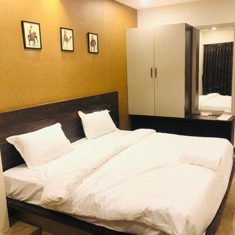 HOTEL THE GRAND UNITY Apartment in Gujarat
