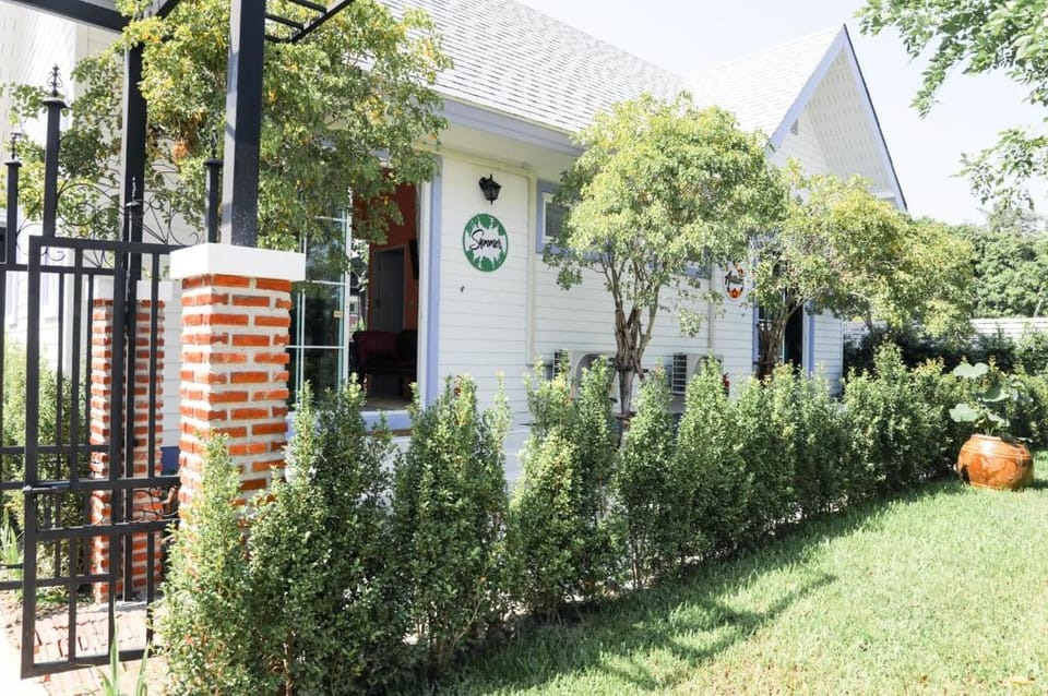 Iris Homestay Hotel in Thailand