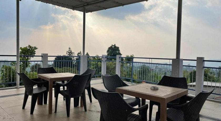 Villa Syariah Citeko Mitra RedDoorz Hotel in Cisarua