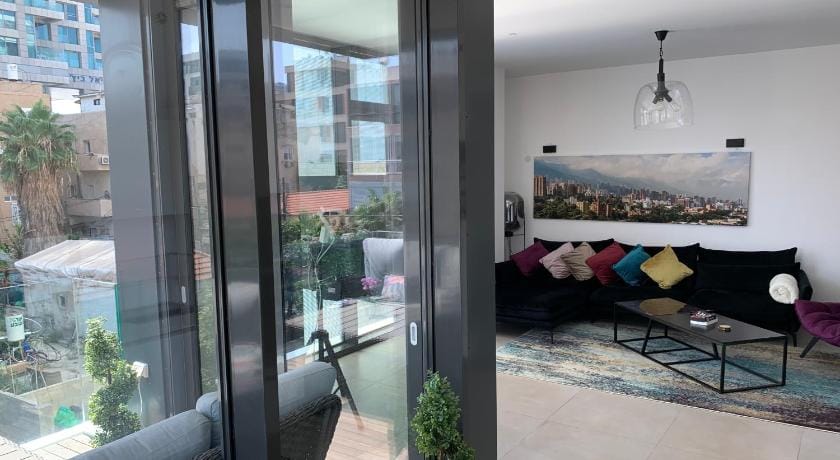 Colombia ?? and Stylish flat with a sea view Vacation rental in Tel Aviv-Yafo