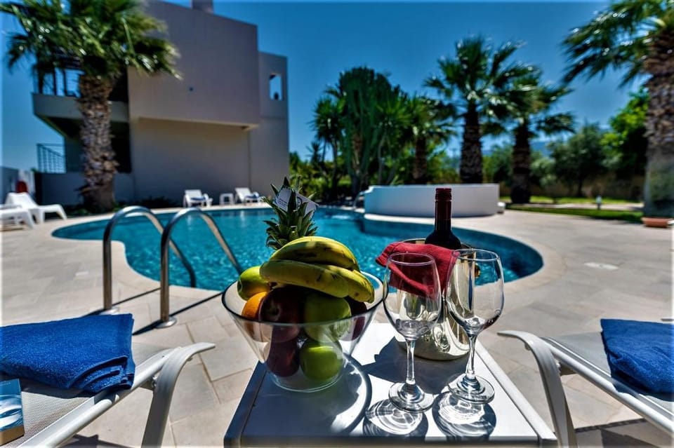 Xenos Villa 2 With 4 Bedrooms , private swimming pool, near the sea in Tigaki Villa in Kos, Greece