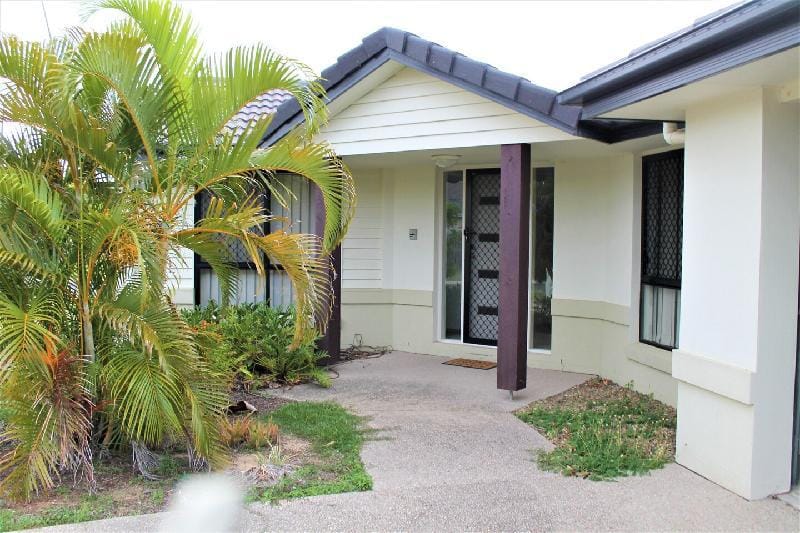 AWARD WINNER House in Gladstone for up to 8 People Vacation rental in Gladstone