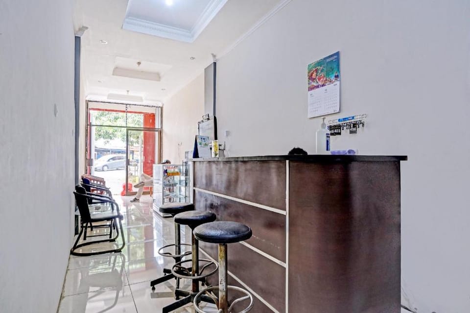 OYO Life 90544 Grand Redisa Hotel in East Java