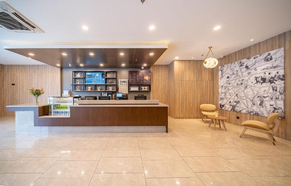 Hanting Premium Hotel Shanghai University Metro Station Hotel in Shanghai