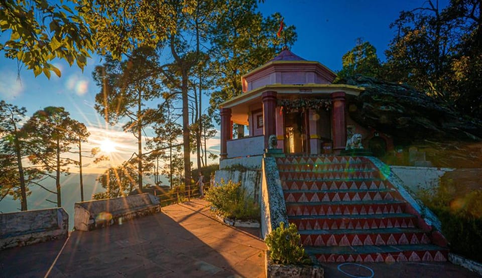 The Hosteller Kasar Devi Hostel in Uttarakhand