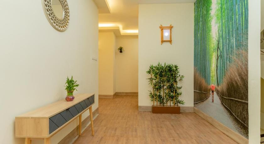 RedDoorz Plus Near RS Royal Taruma Grogol Hotel in Jakarta