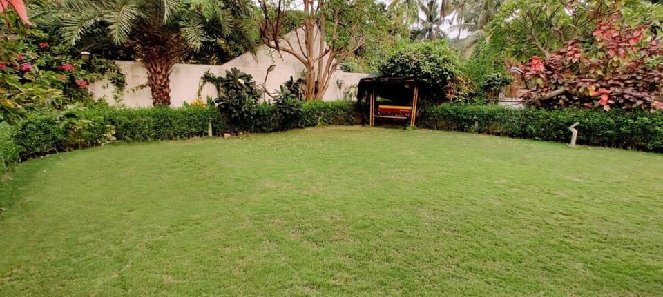 Palace 4BHK villa with private pool Villa in Gujarat