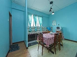 OYO HOME 90325 Au Homestay Vacation rental in Terengganu, Malaysia
