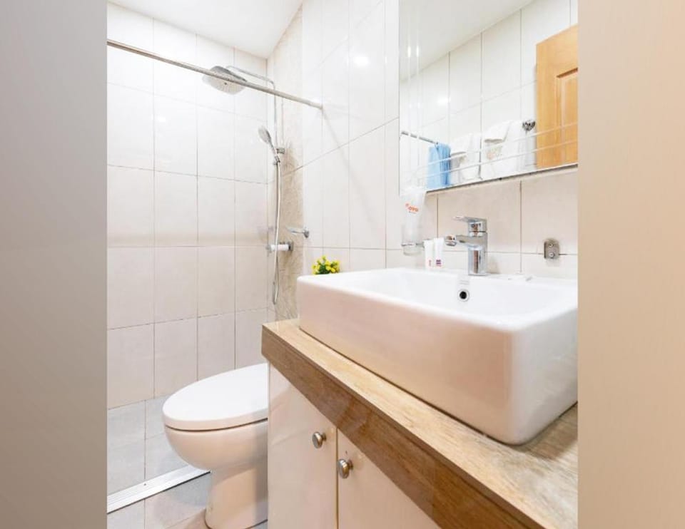 AMORE HOTEL - DELUXE 1 Vacation rental in Muntinlupa