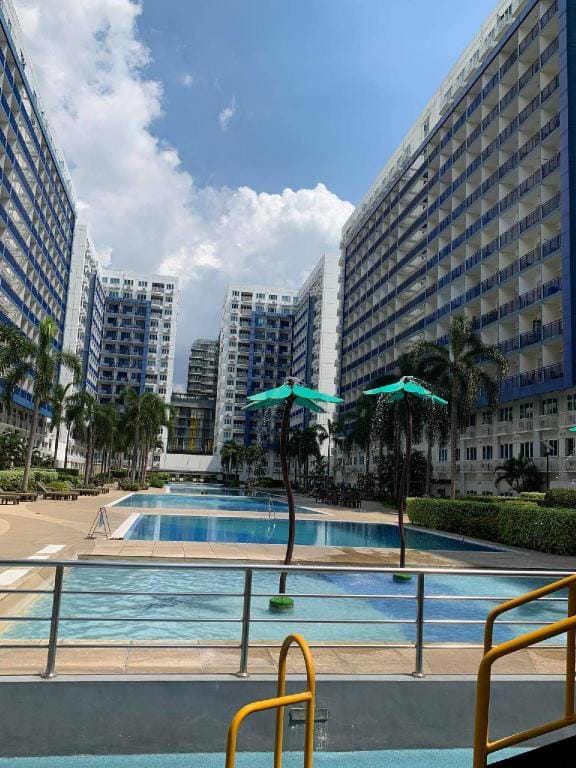 Wind and Sea at Sea Residences Apartment in Pasay